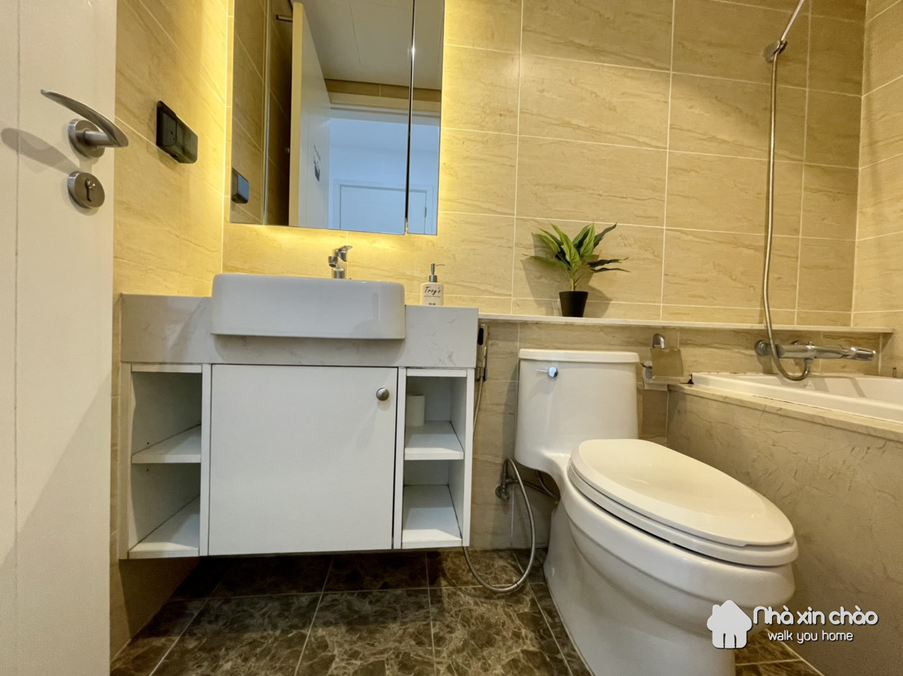 Cho thuê căn hộ 2n2wc full nội thất – vinhomes d’capitale – mã nxc30440 - Hình 2
