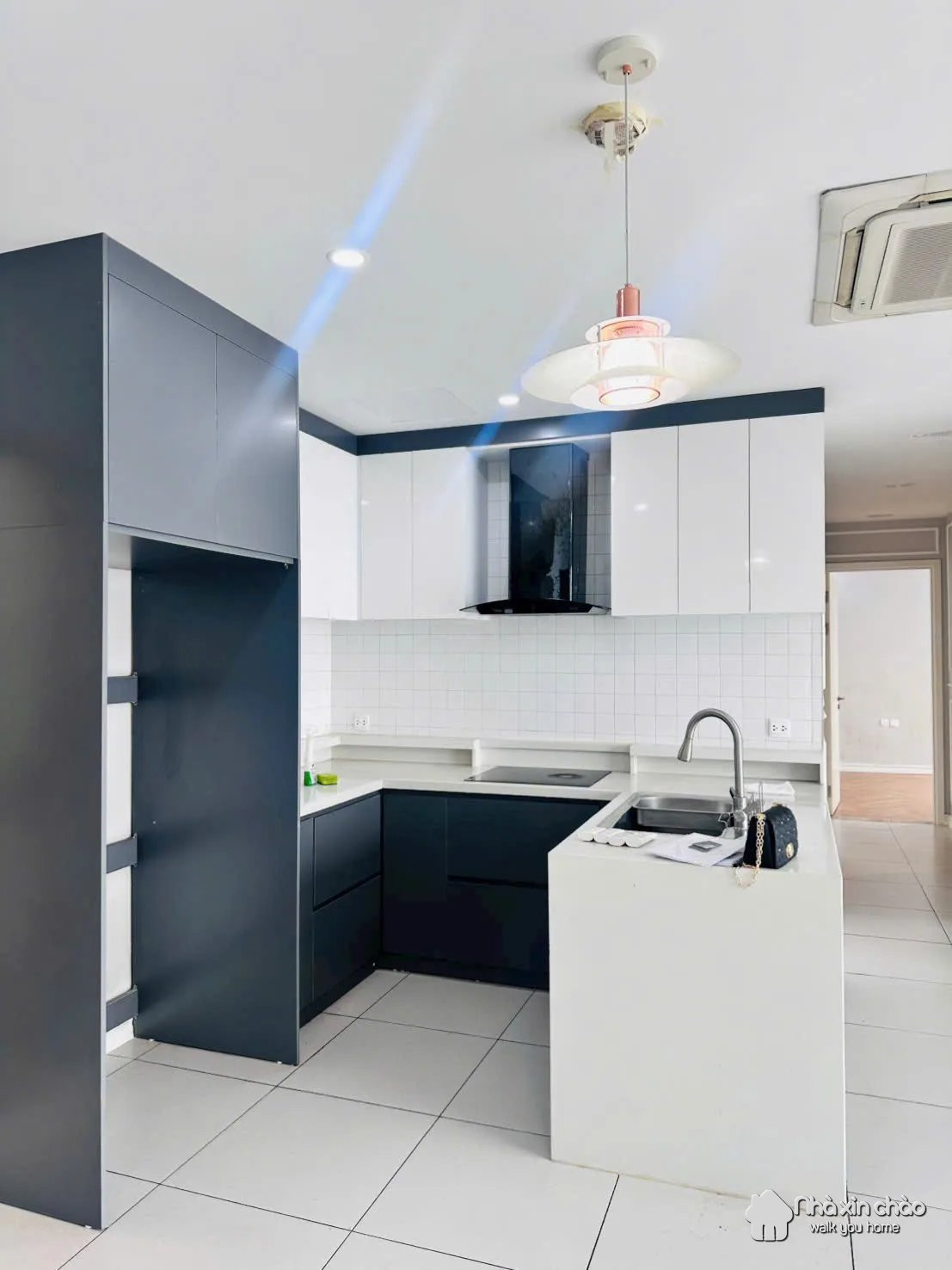 Bán căn hộ 3PN Vinhomes D'Capitale – Giá 12.8 Tỷ – Mã NXC58008 - Hình 2