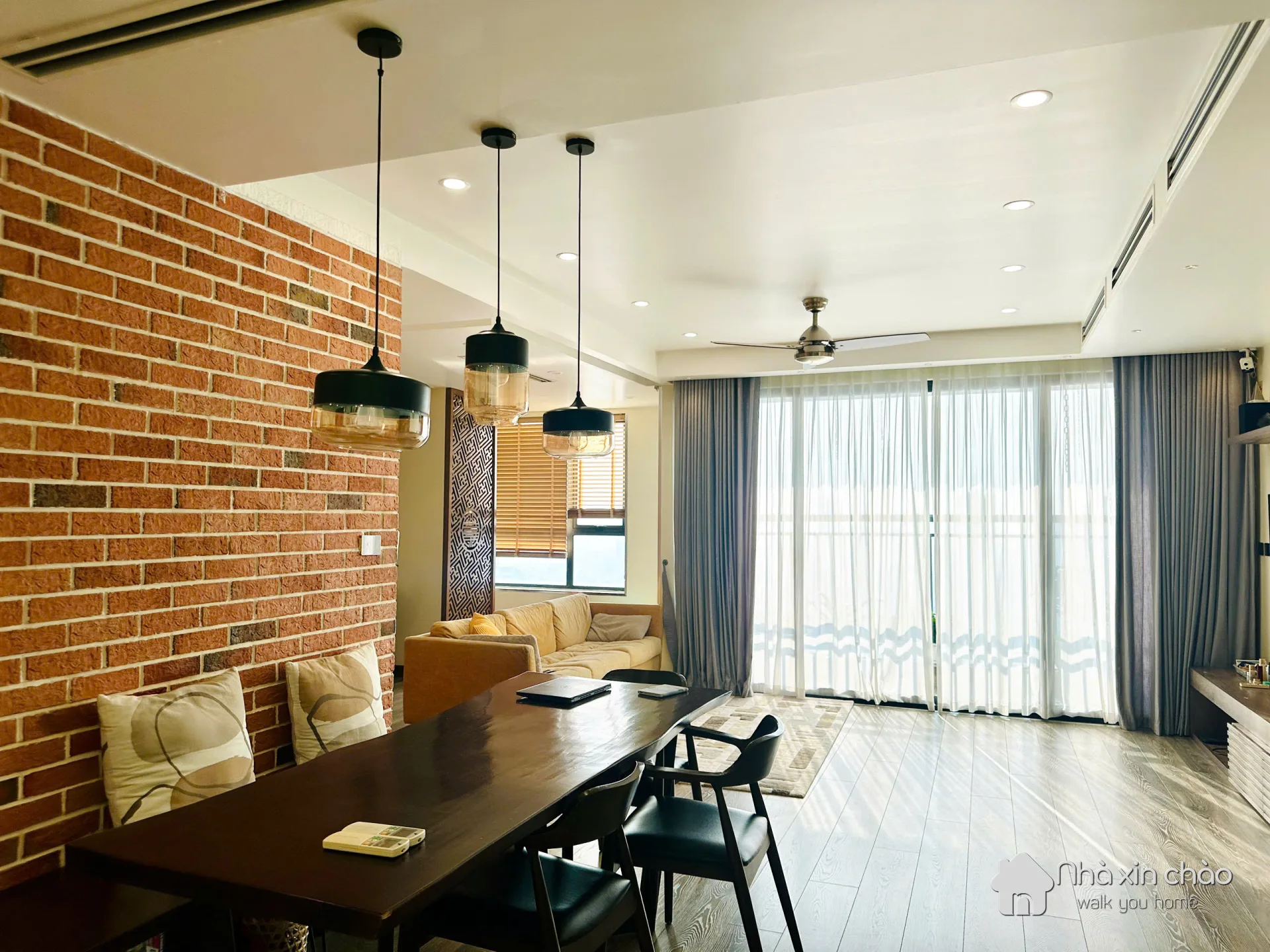 Cho thuê căn hộ 3 ngủ sửa thành 2 full nội thất cao cấp tại HongKong Tower 243A Đê La Thành