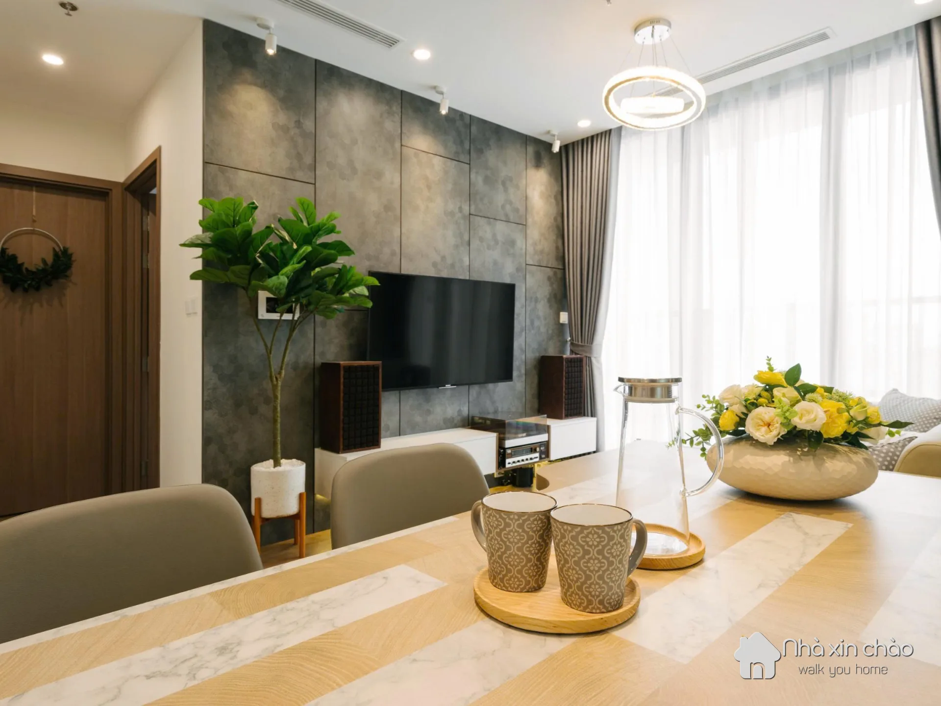 Bán 2 ngủ Vinhomes Skylake Phạm Hùng, nội thất đẹp, giá 7.5 tỷ, tầng trung đẹp không lỗi 70m2